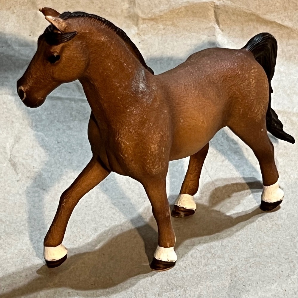 Schleich 2009 Mare‎ Horse Figurine Brown with Red Ribbons 13627